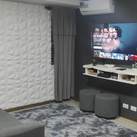 Apartamento Entero Centrico Y Confortable Apartman Santa Cruz de La Sierra Kültér fotó