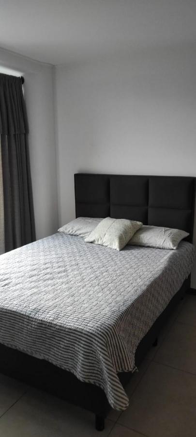 Apartamento Entero Centrico Y Confortable Apartman Santa Cruz de La Sierra Kültér fotó